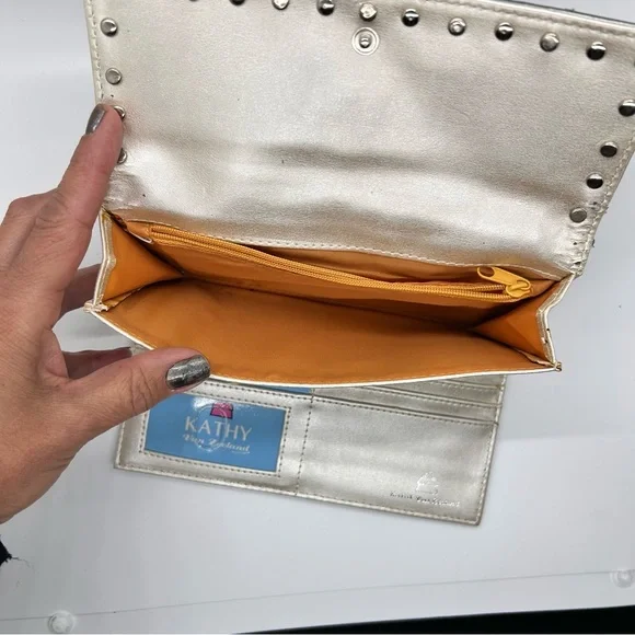 Kathy Van Zeeland Silver Metallic Wallet with Heart Accent Y2K - Picture 13 of 16